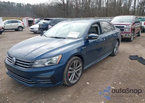 2018 Volkswagen Passat 2.0T R-Line/2.0T S z USA, uszkodzony, nr VIN 1VWAA7A31JC023061